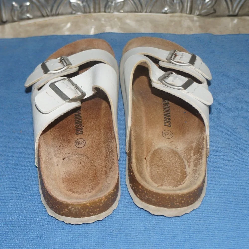 CUSHIONAIRE Women's Size 8.5M Lane Cork Footbed Sandal with Comfort